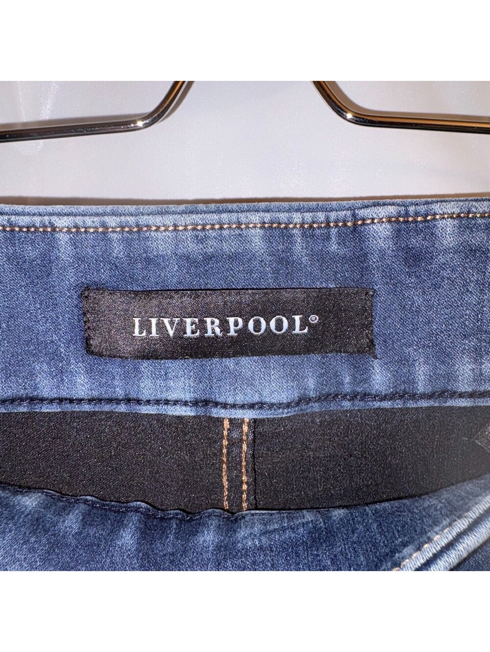 Liverpool Women's Denim Jeggings Leggings Size 4 28" Inseam Pull Up On - Picture 2 of 5